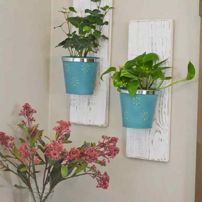 Jardiniere suspendate