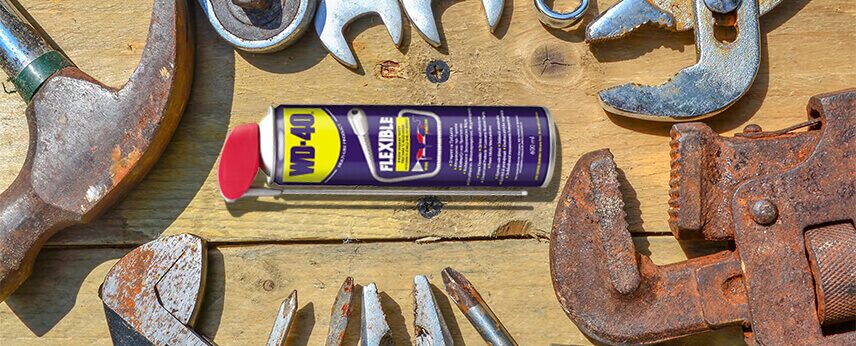 Secretele profesioniștilor: Cum folosesc spray-ul WD-40 pentru a debloca ansamblurile ruginite?